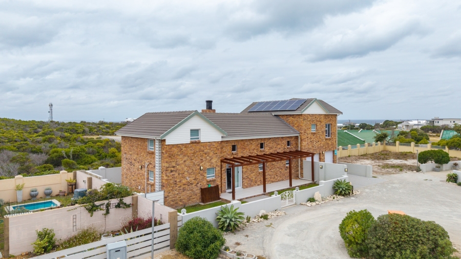 4 Bedroom Property for Sale in Oceanview Heights Western Cape
